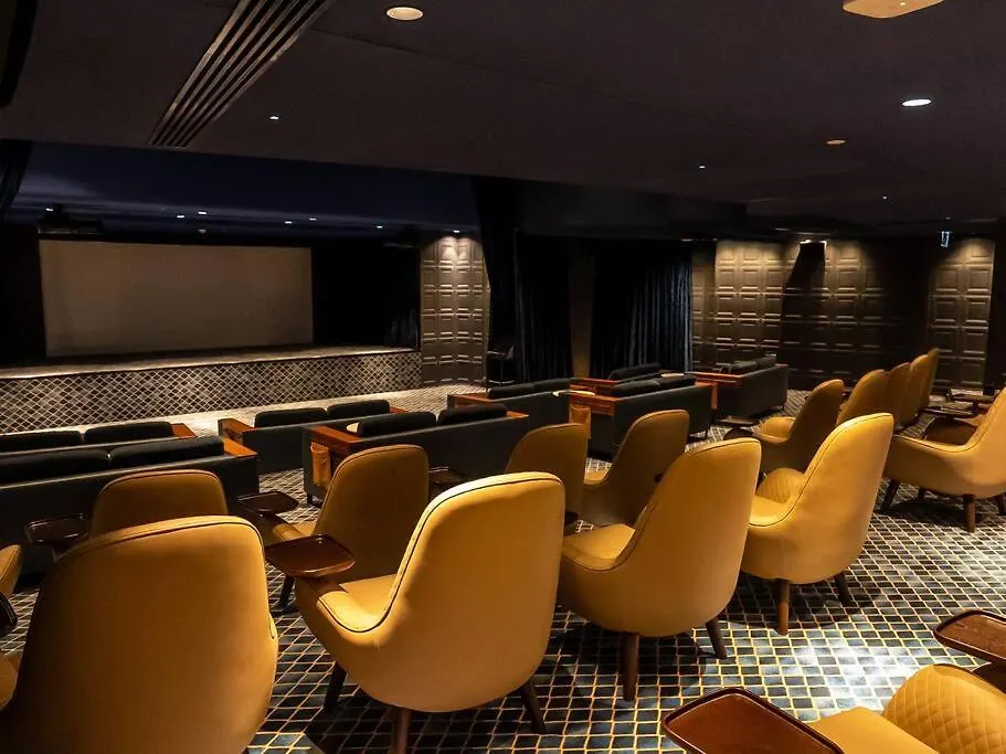 Stylish Apartment At Paramount Hotel Business Bay Dubai